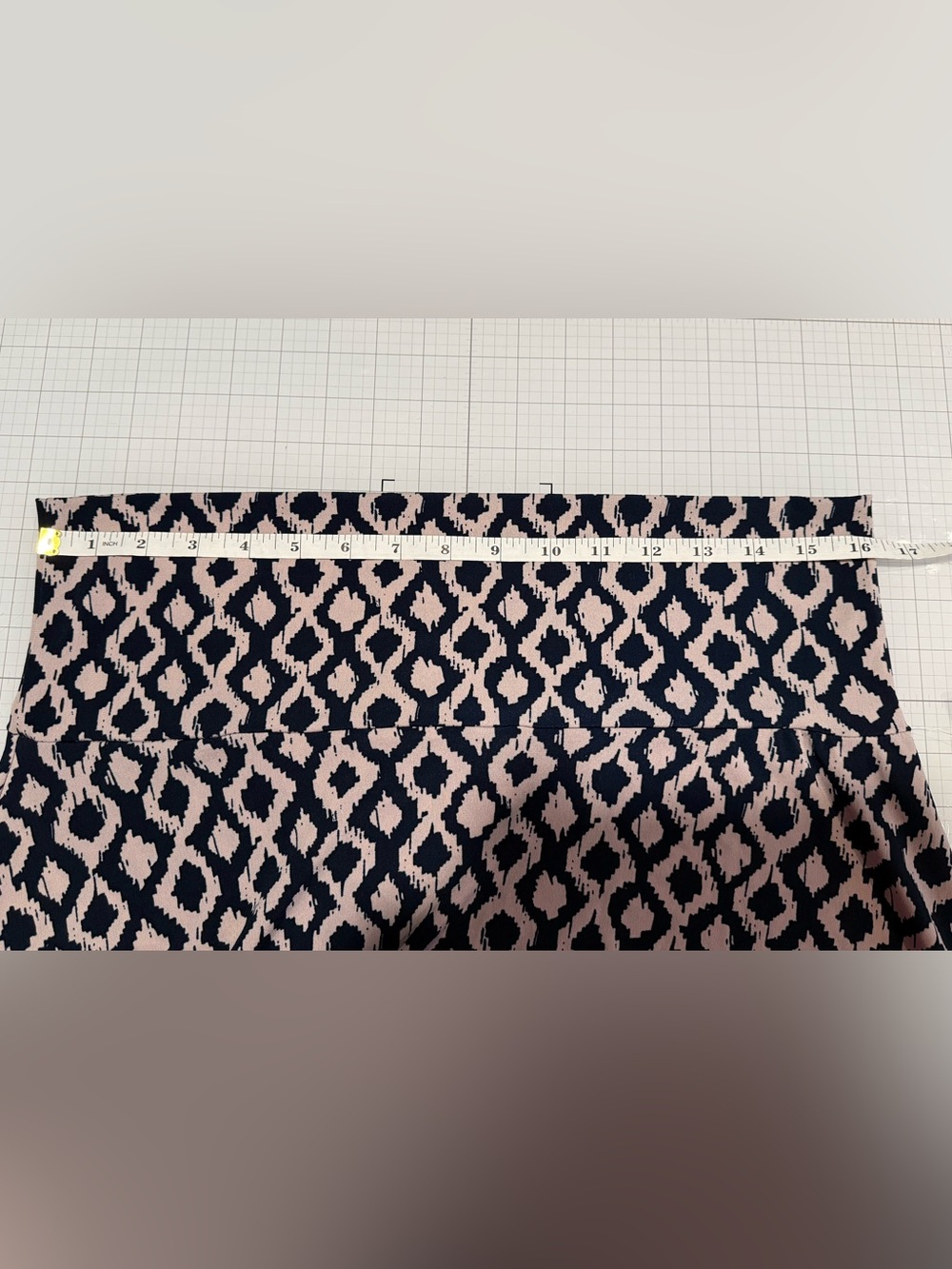 Lularoe Azure A-line Geometric Beige Navy Skirt NWT - Picture 5 of 6